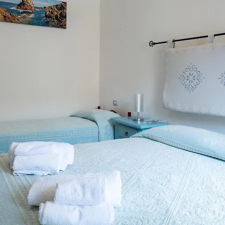 Konukevi Affittacamere Zia Maria Posada (Sardinia)